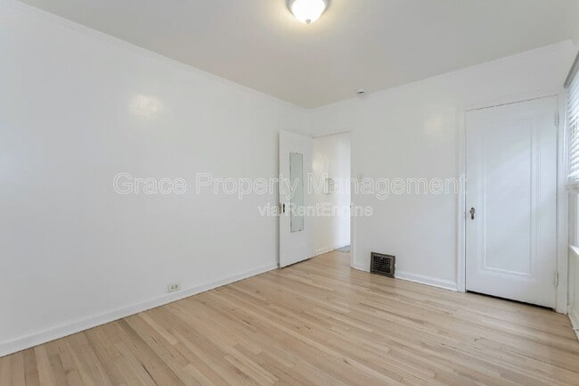 Building Photo - 4818 E 18th Ave