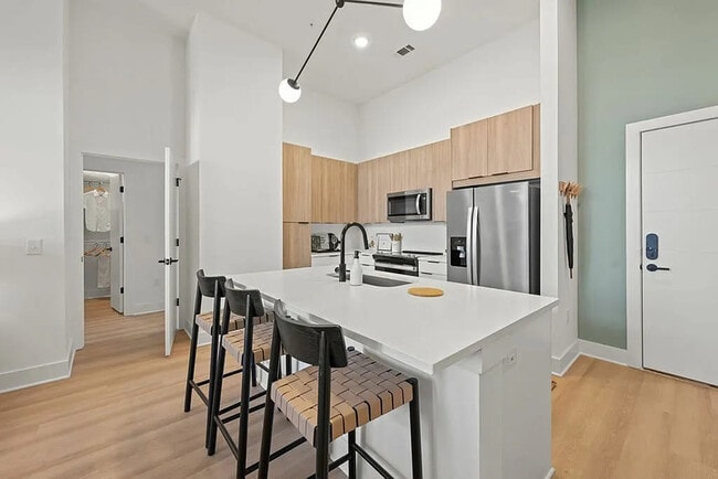 Building Photo - 6 Garfield Pl