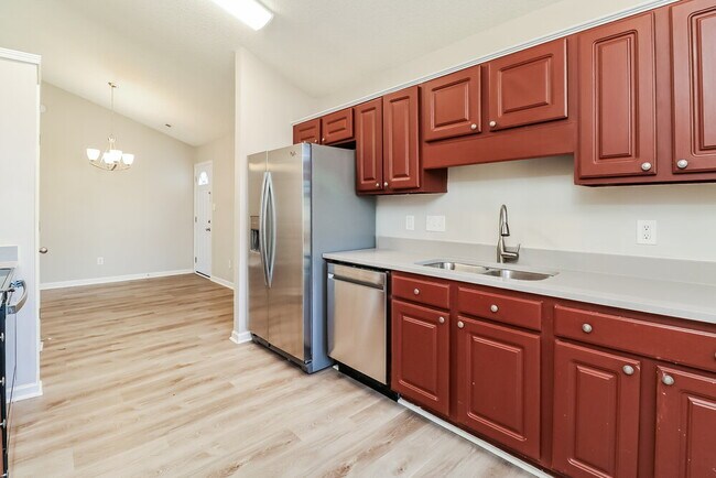 Building Photo - 3044 Hawick Commons Dr