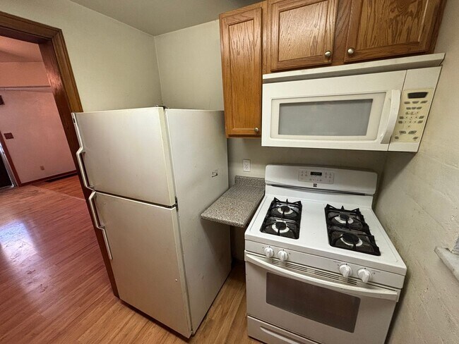 Building Photo - New Year, New Home, $500 Off! Want to stop renting and finally own your own home? Now you CAN — w...