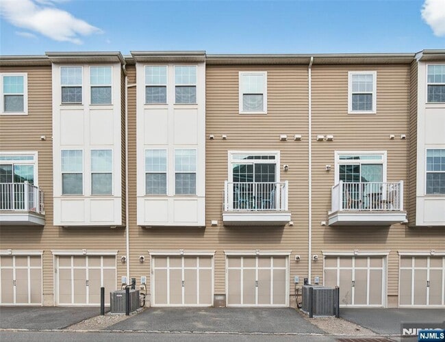 Building Photo - 112 Wesmont Drive
