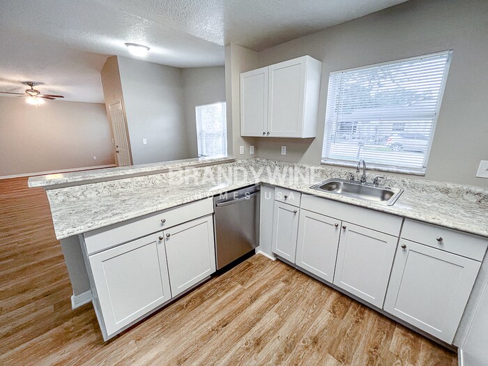 Building Photo - 3912 E Powhatan Ave