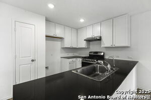 Building Photo - 10824 Presa Wy