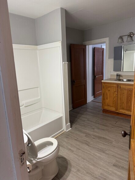 Building Photo - 8939 Pecor St