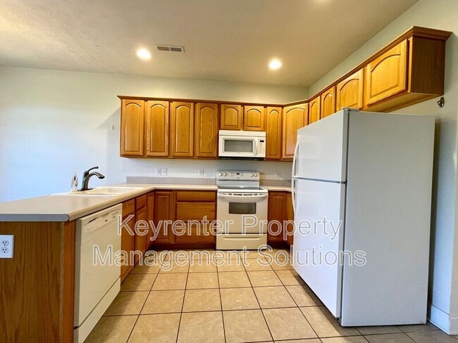 Building Photo - 38 Enchanted View Cir