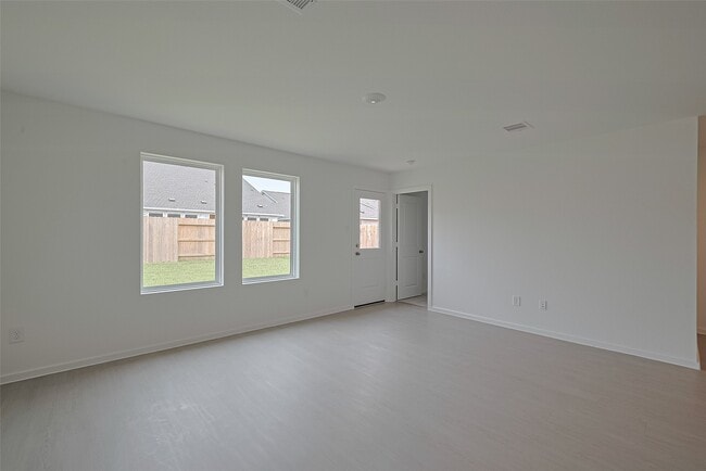Building Photo - 28930 Rustic Windmill Wy