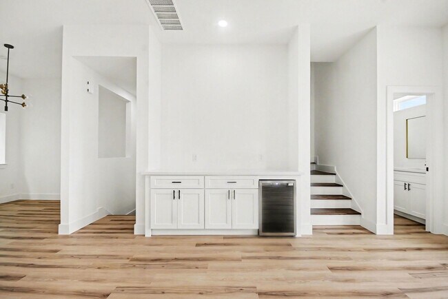 Building Photo - 119 Milby St