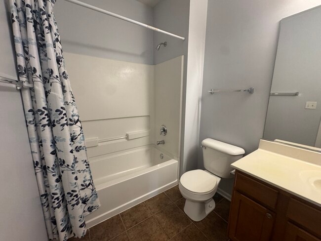 Building Photo - 1574 Millbrook Dr