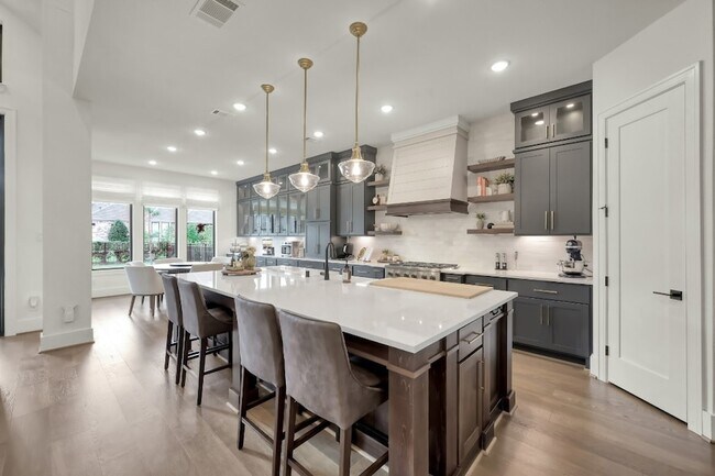 Building Photo - 212 S Empress Grn Pl