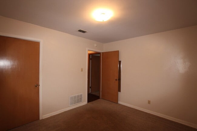 Building Photo - Coming Soon! 3 Bedroom 2 Bath Rental is So...