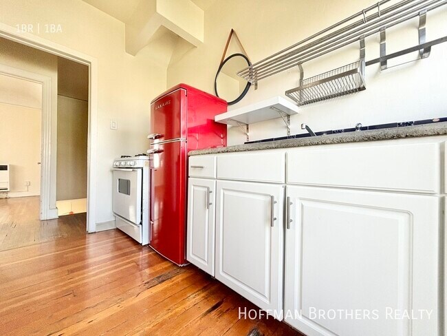 Building Photo - 808 Lucile Ave