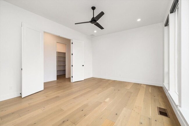 Building Photo - 7786 W Diamond Lk Dr