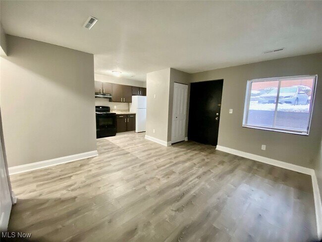 Building Photo - 2595 Terrace Ave