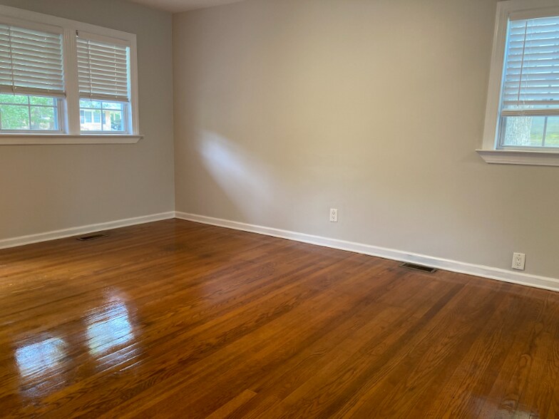 Building Photo - 1505 Woodland Rd