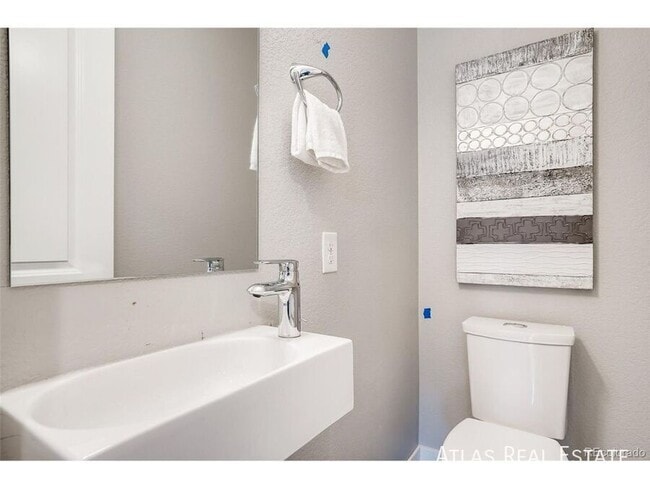 Building Photo - 88 Galapago St