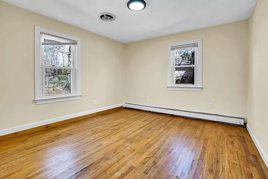 bedroom #2 - 196 Grafton St