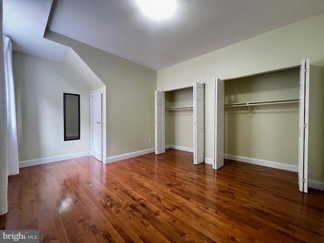 Building Photo - 443 Fairmount Ave