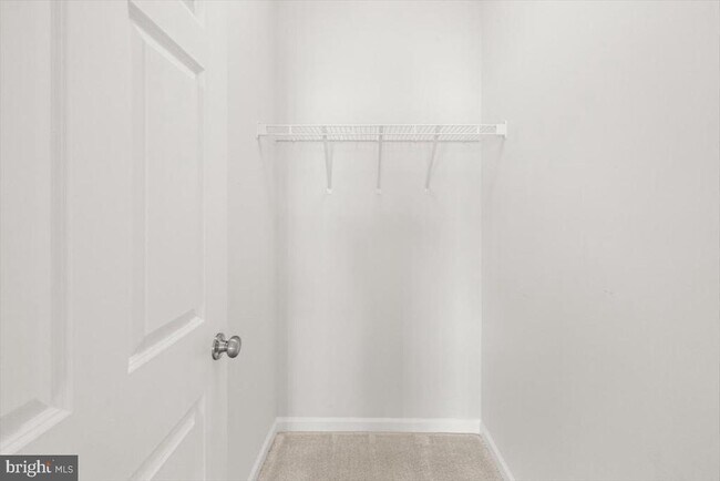 Building Photo - 106 Heyford Dr