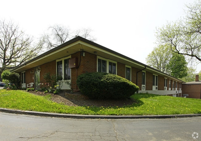 Building Photo - Council Gardens - Senior