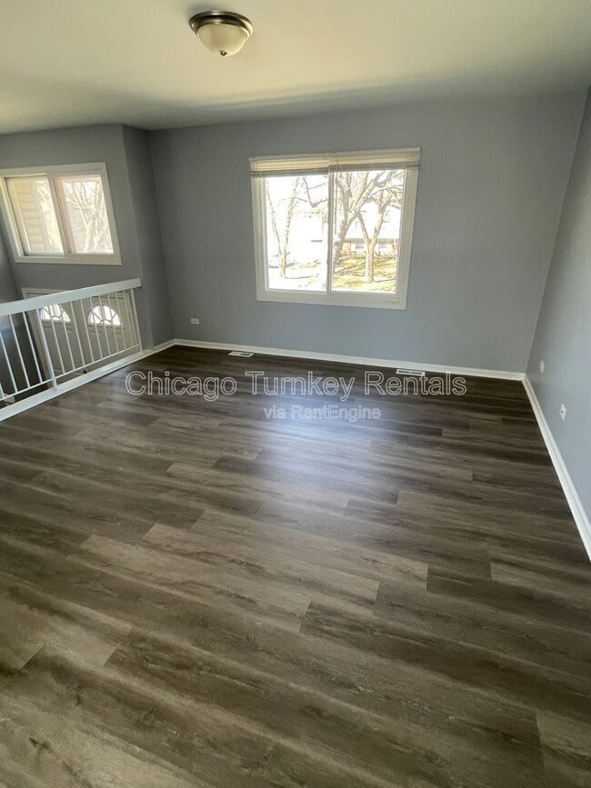 Building Photo - 5663 Allemong Dr