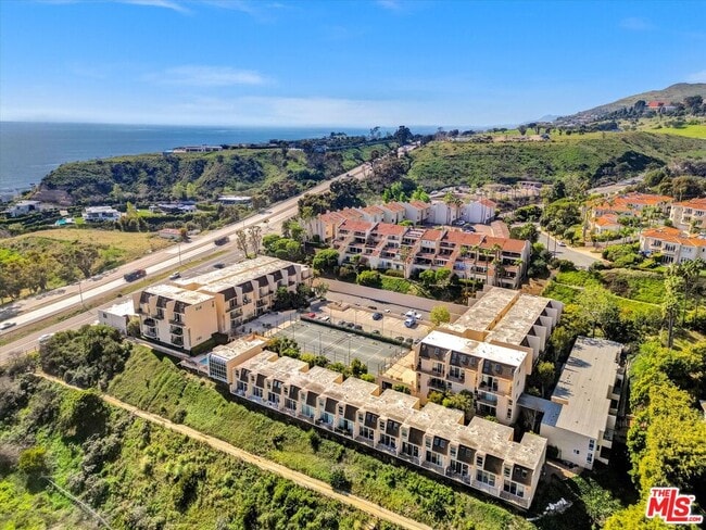 Building Photo - 23901 Civic Center Way