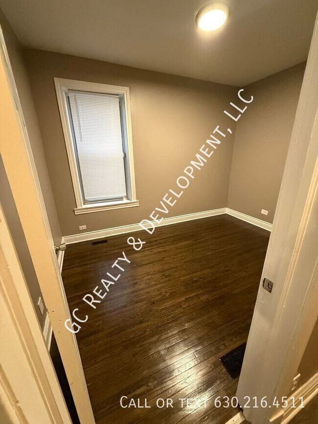 Building Photo - 7323 S Yates Blvd