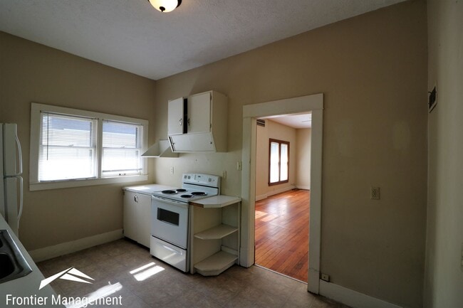 Building Photo - 1010 Ratone St