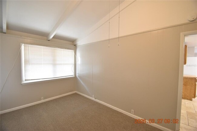 Building Photo - 10110 Alambra Ave