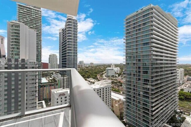 Building Photo - 1100 S Miami Ave