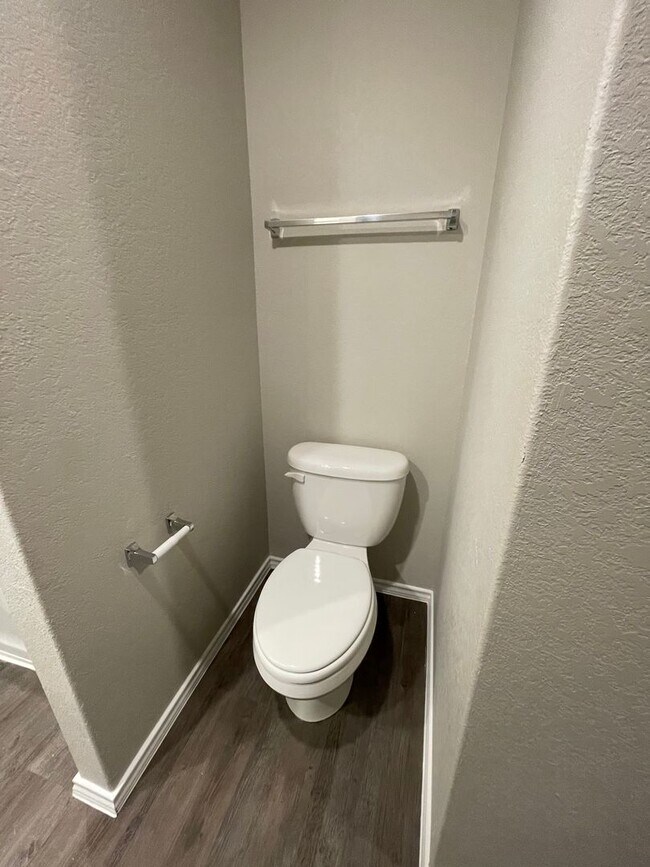 Building Photo - PRELEASING NOW!! Three Bedroom | Two Bathroom Home in Scott's Hollow