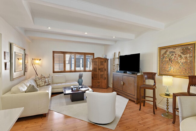 Building Photo - 250 S Ocean Blvd