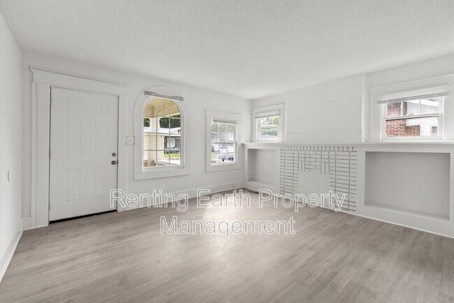 Building Photo - 4725 Court R