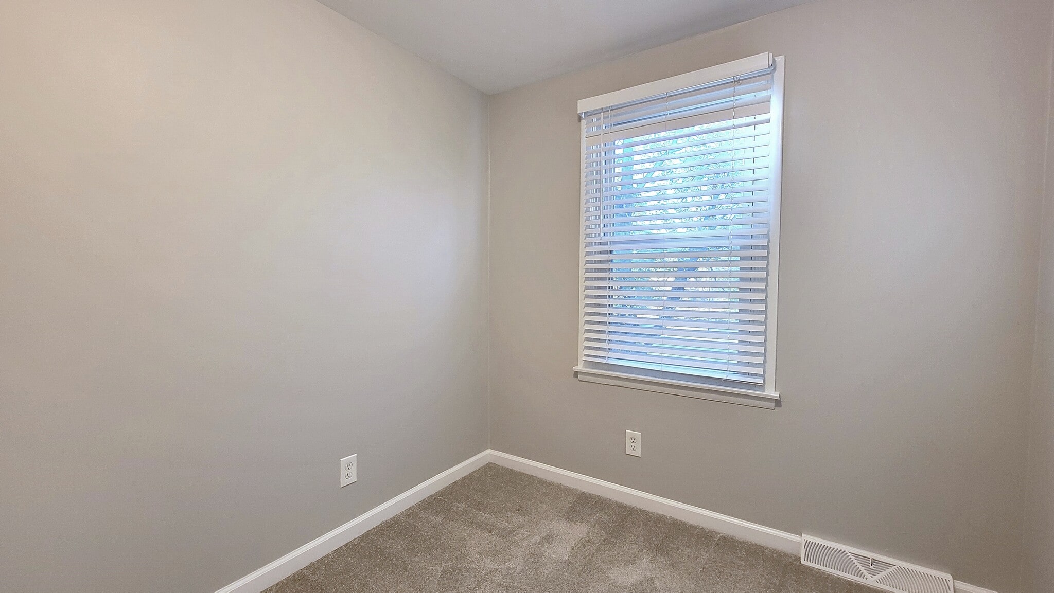 Building Photo - 141 Bennett Rd