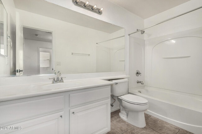 Building Photo - 10134 E Isabella Ave