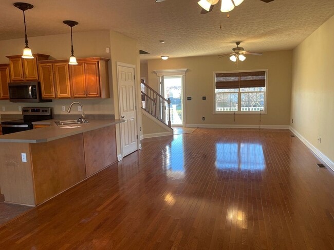 Building Photo - 417 Cabernet Dr