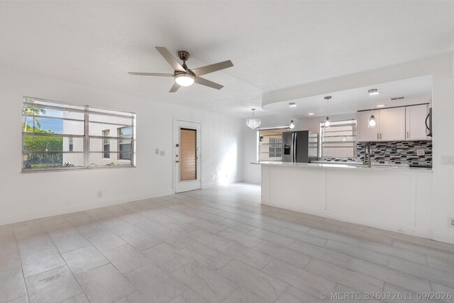 Building Photo - 108 Normandy Ln