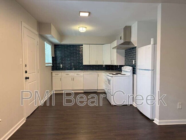 Primary Photo - 1824 Thonig Rd
