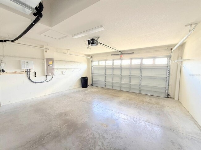 Building Photo - 5044 Gato Del Sol Cir