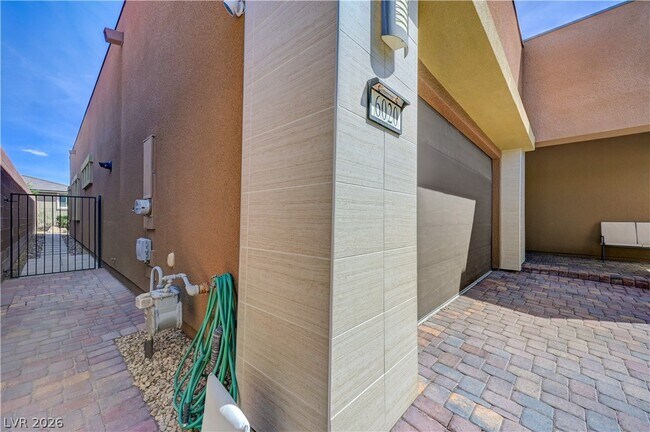 Building Photo - 6020 Langreo Ln