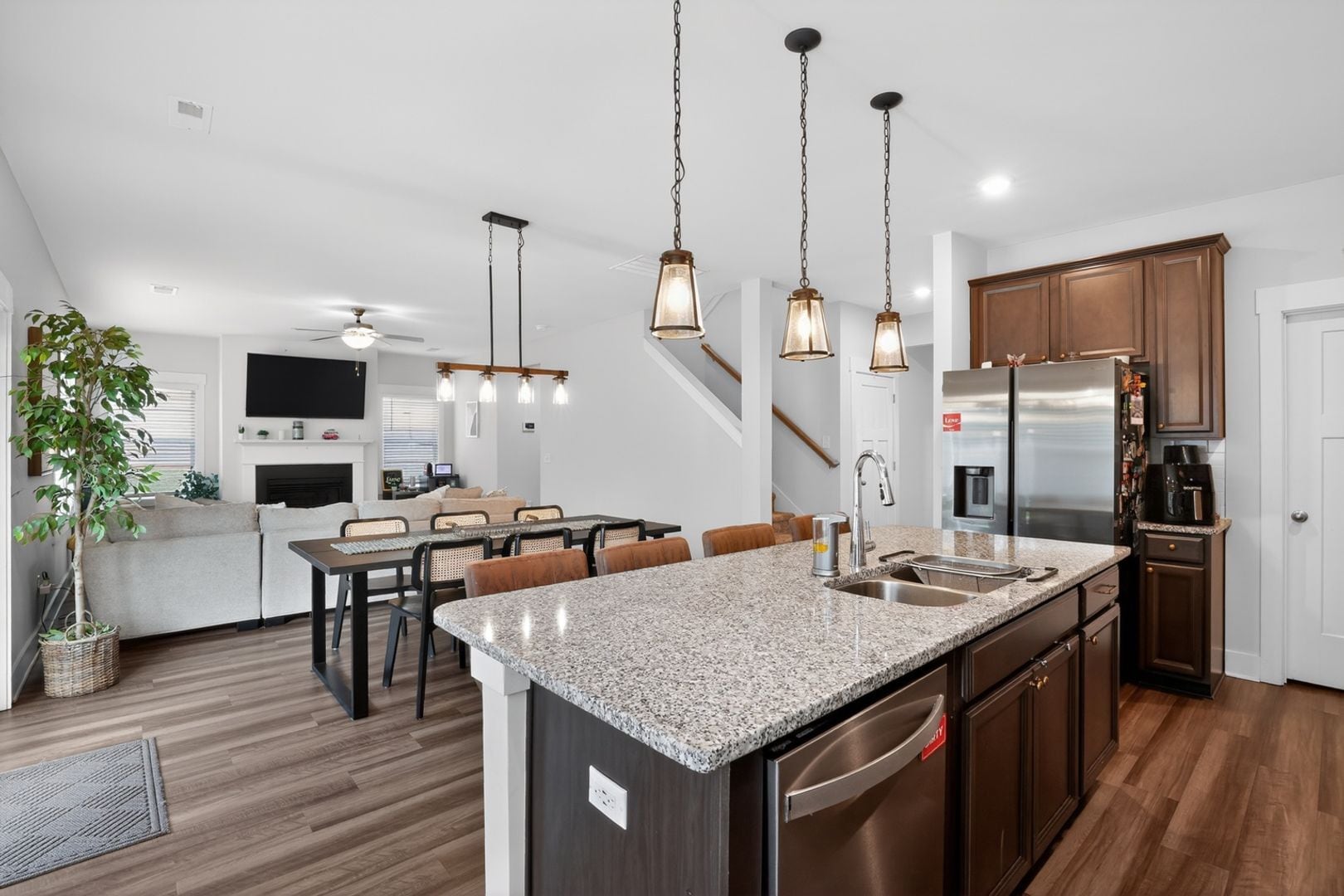 Building Photo - 333 Pewter Cir