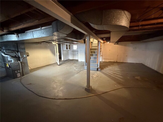 Building Photo - 8733 Mavis Pl
