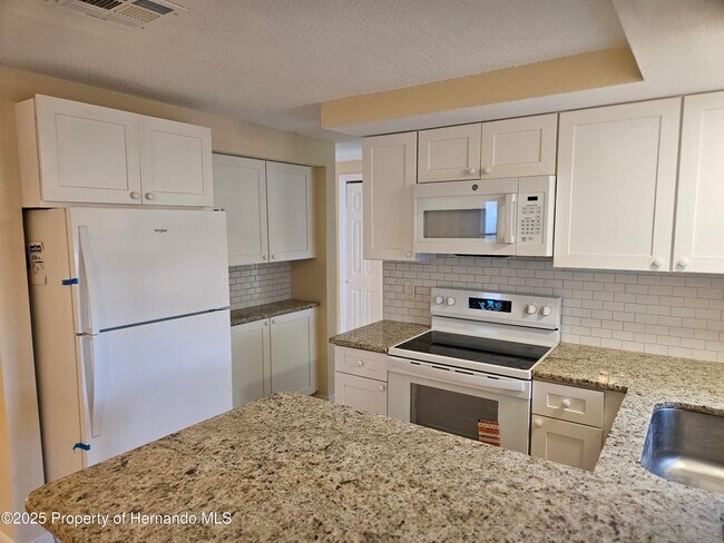 Building Photo - 13240 Starfish Dr