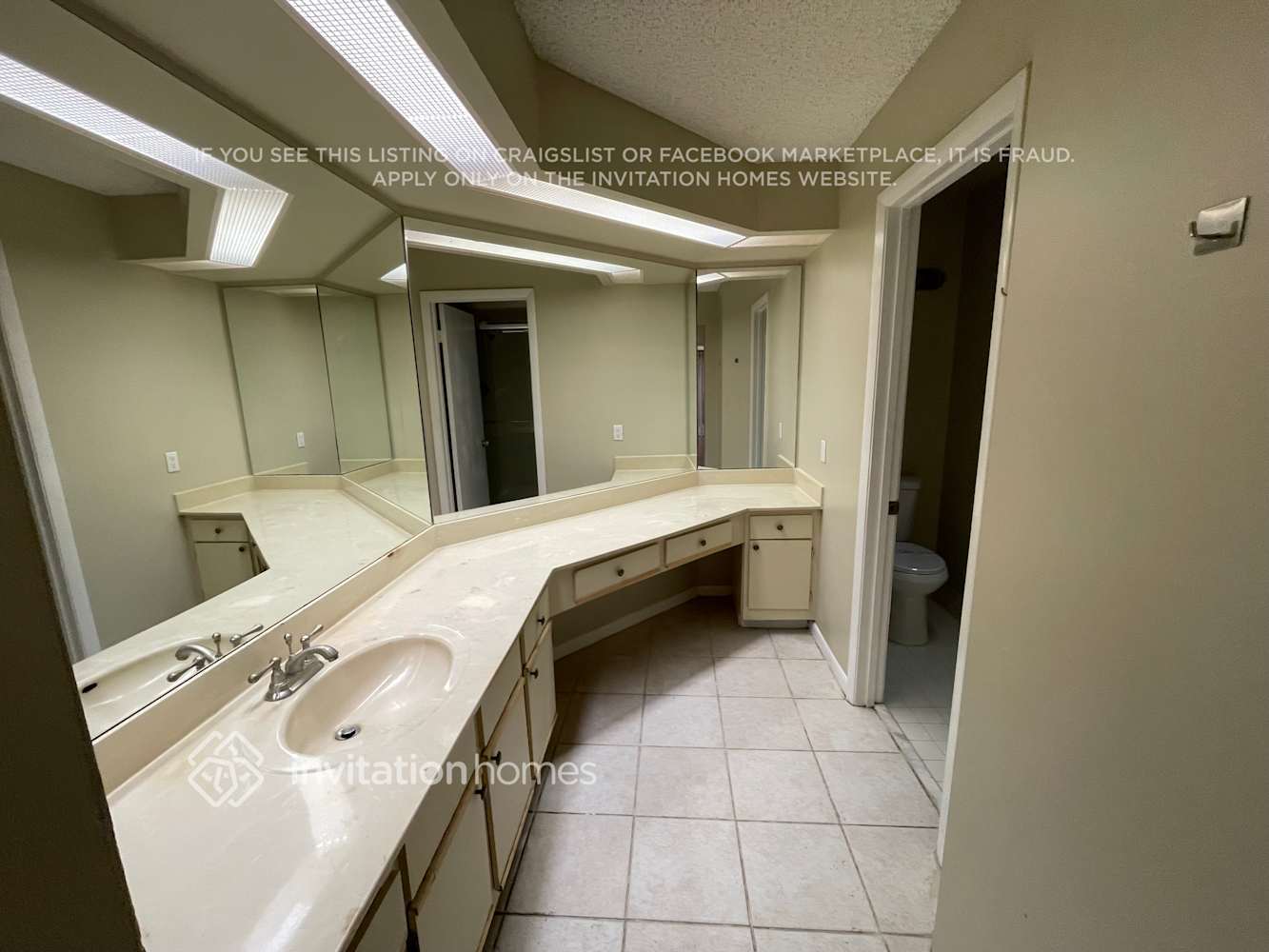 Building Photo - 1930 NW 39th Ave