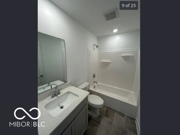 Building Photo - 2157 Egbert Rd