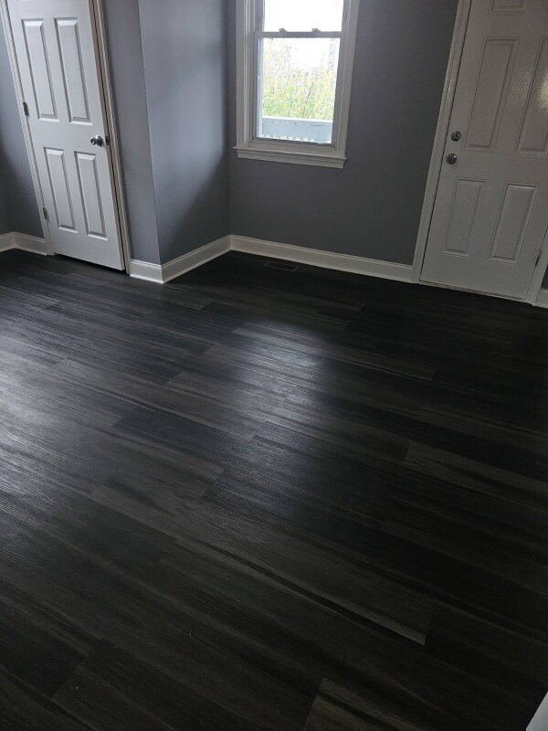 Building Photo - 1300 N Kenwood Ave