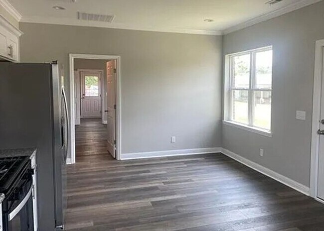 Building Photo - West Winchester Duplex