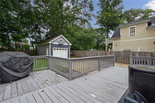 Building Photo - 3405 Fortner St