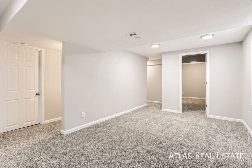 Building Photo - 3822 S Ceylon Way