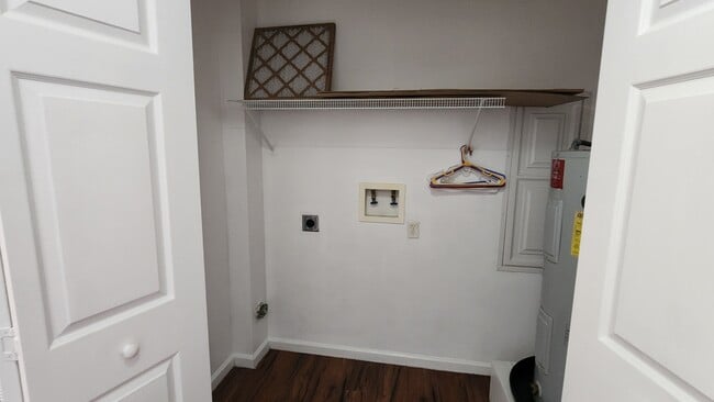 Building Photo - 1524 Mayberry Ln