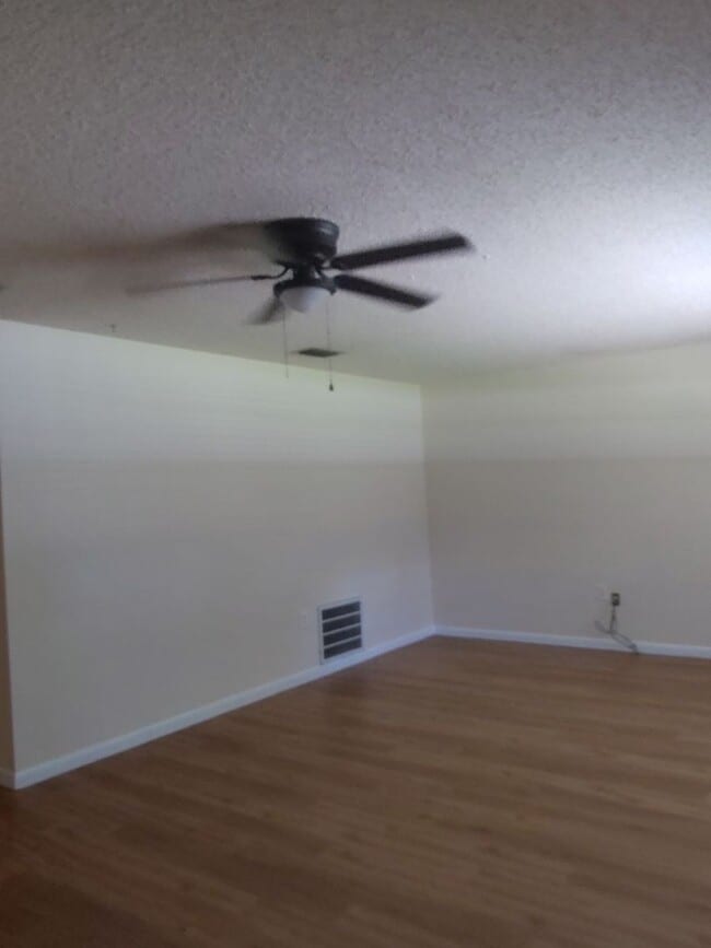 Building Photo - CITRUS SPRINGS